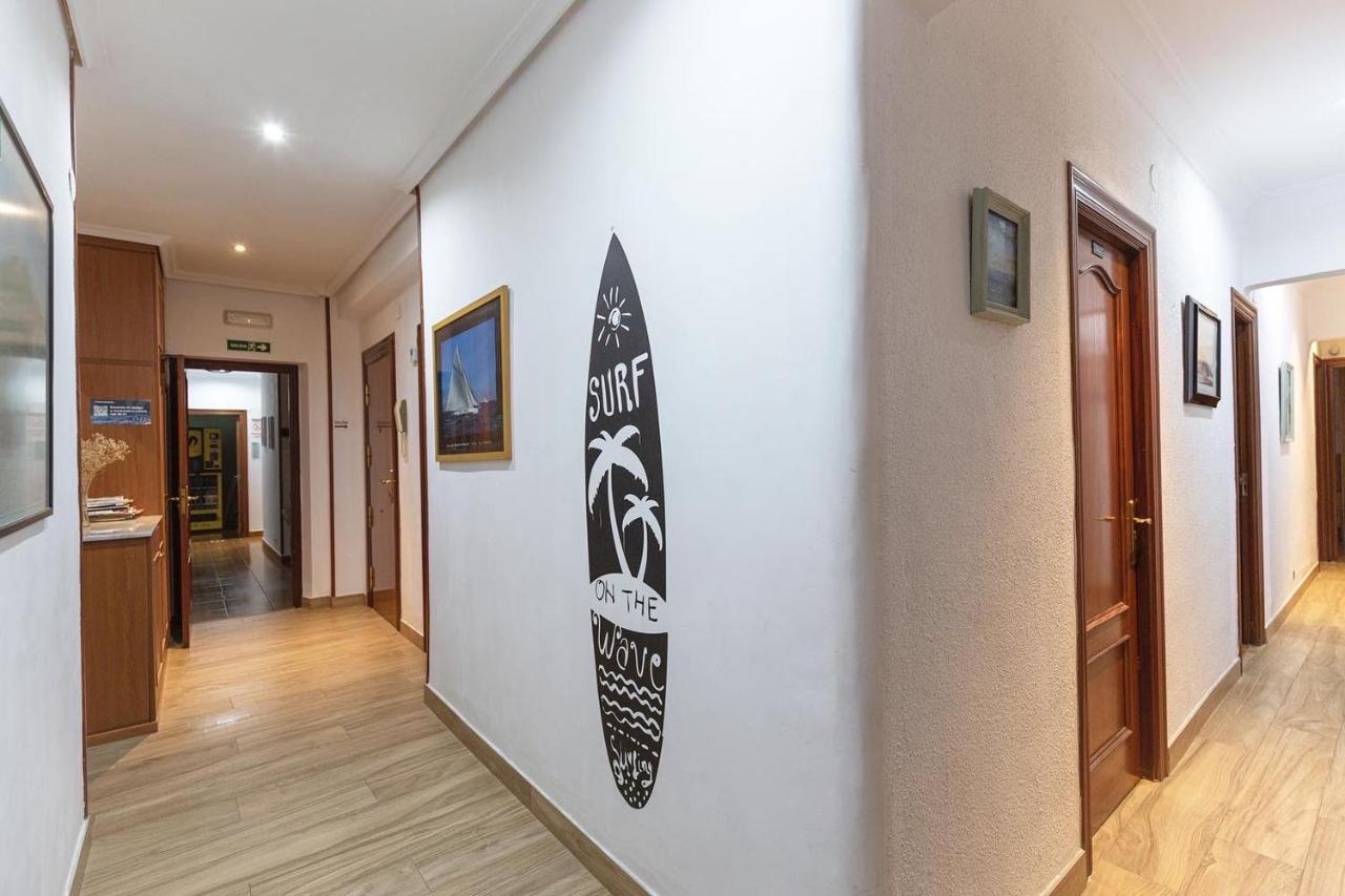 Pension Angelines, Sneuu Hostel Сантандер Экстерьер фото